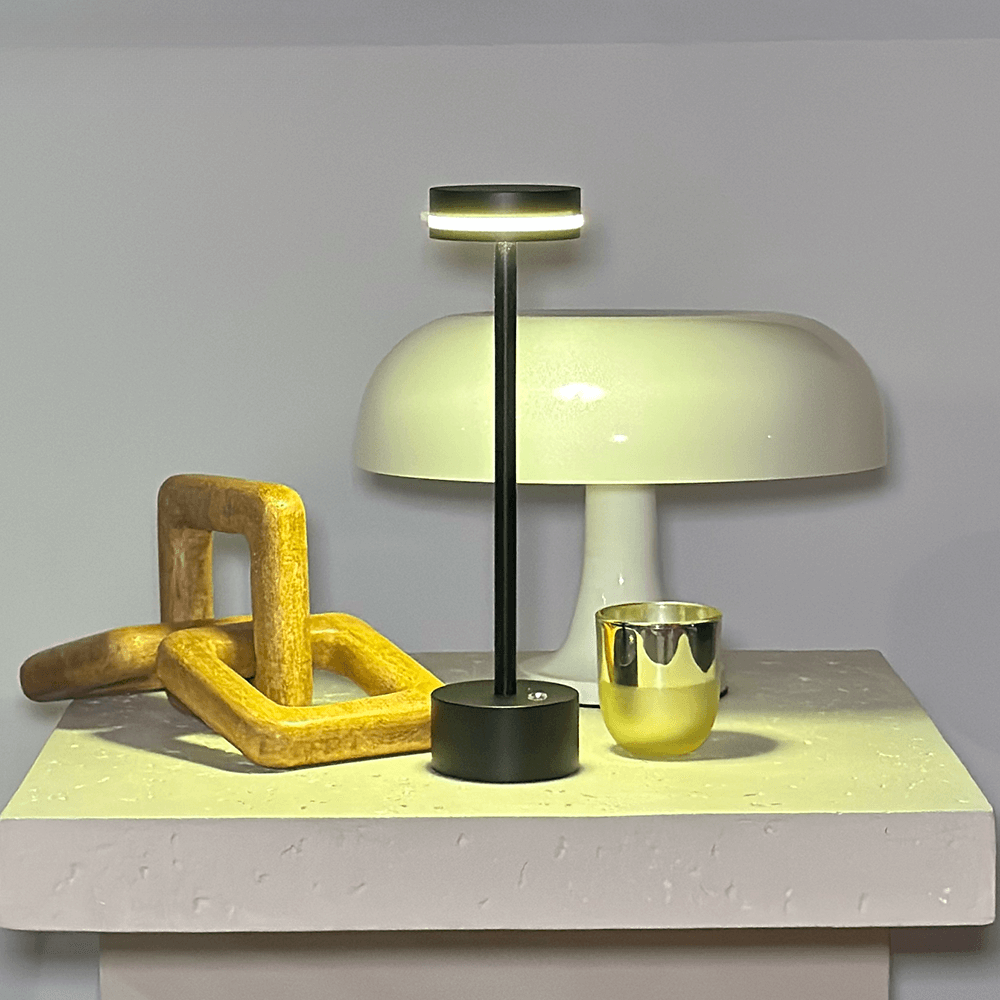 LuxeLight - Bezprzewodowa Lampa Stołowa