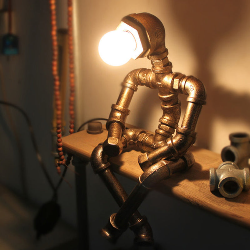 RoboShine - Przemysłowa Lampa Robot z Żelaza