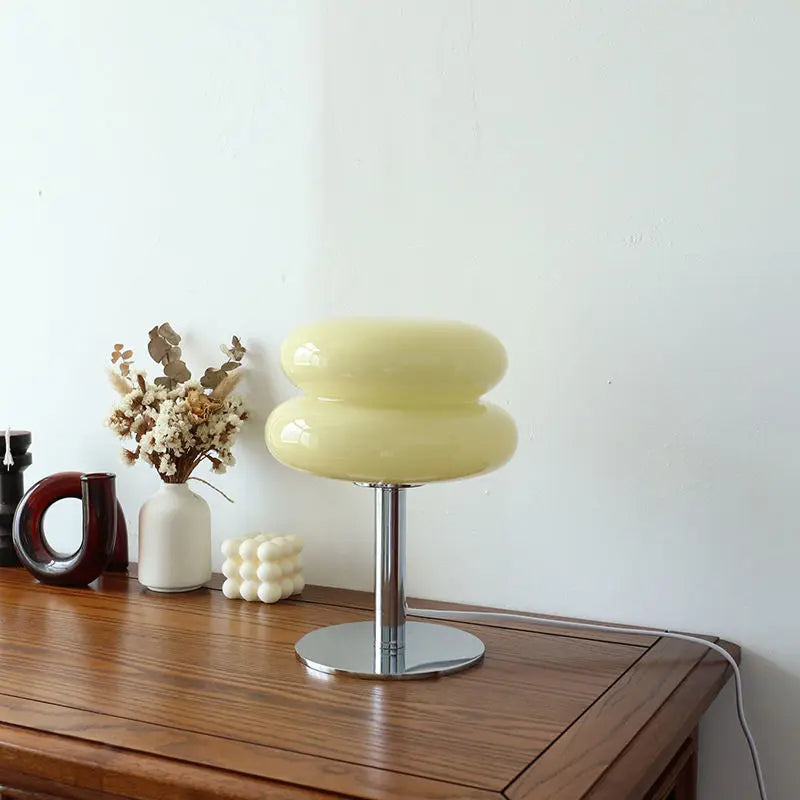 ItaliaModern - Elegancka lampa stołowa Bauhaus do nowoczesnego wnętrza