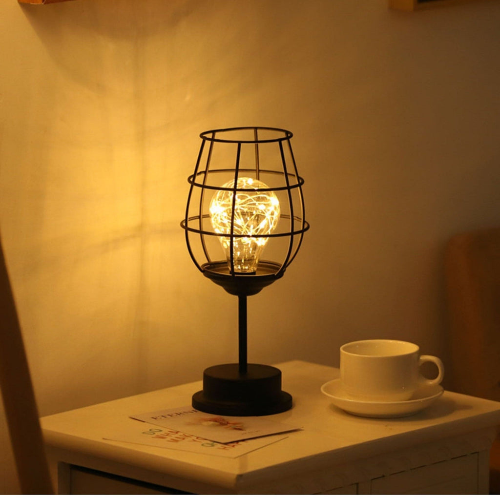NoirLume - Przekształć swoją przestrzeń za pomocą eleganckiej lampy stołowej Eva Luxe NoirLume od LuxeLume