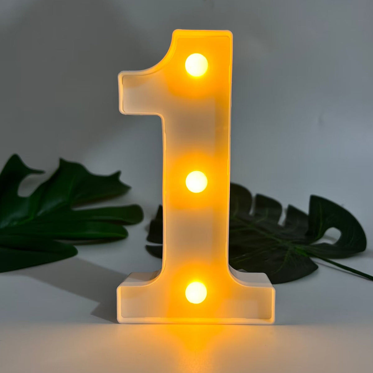 AlphaGlow - LED Dekoracyjna Lampa Literowa z Zasilaniem Bateryjnym