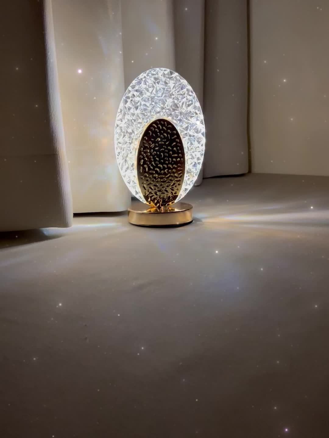 FeatherLamp - USB Dotykowa Lampa Stołowa z Designem Piór Pawia, Nieskończona Regulacja Jasności LED