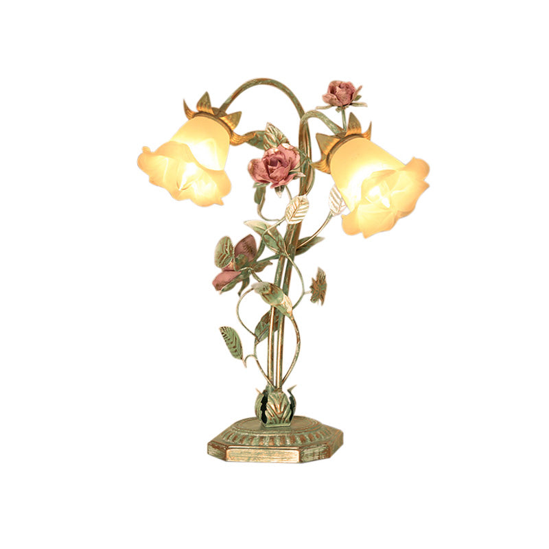 Zielona Lampa Stołowa z Kwiatem - Oświetlenie Sypialni w Stylu Shabby Chic