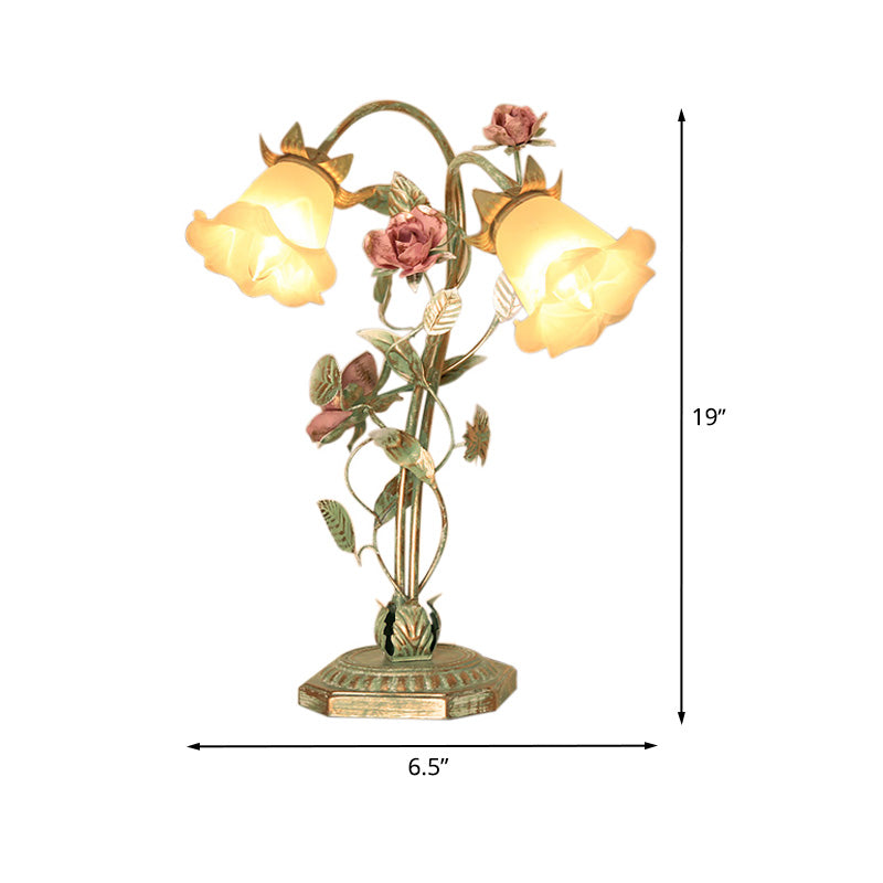 Zielona Lampa Stołowa z Kwiatem - Oświetlenie Sypialni w Stylu Shabby Chic