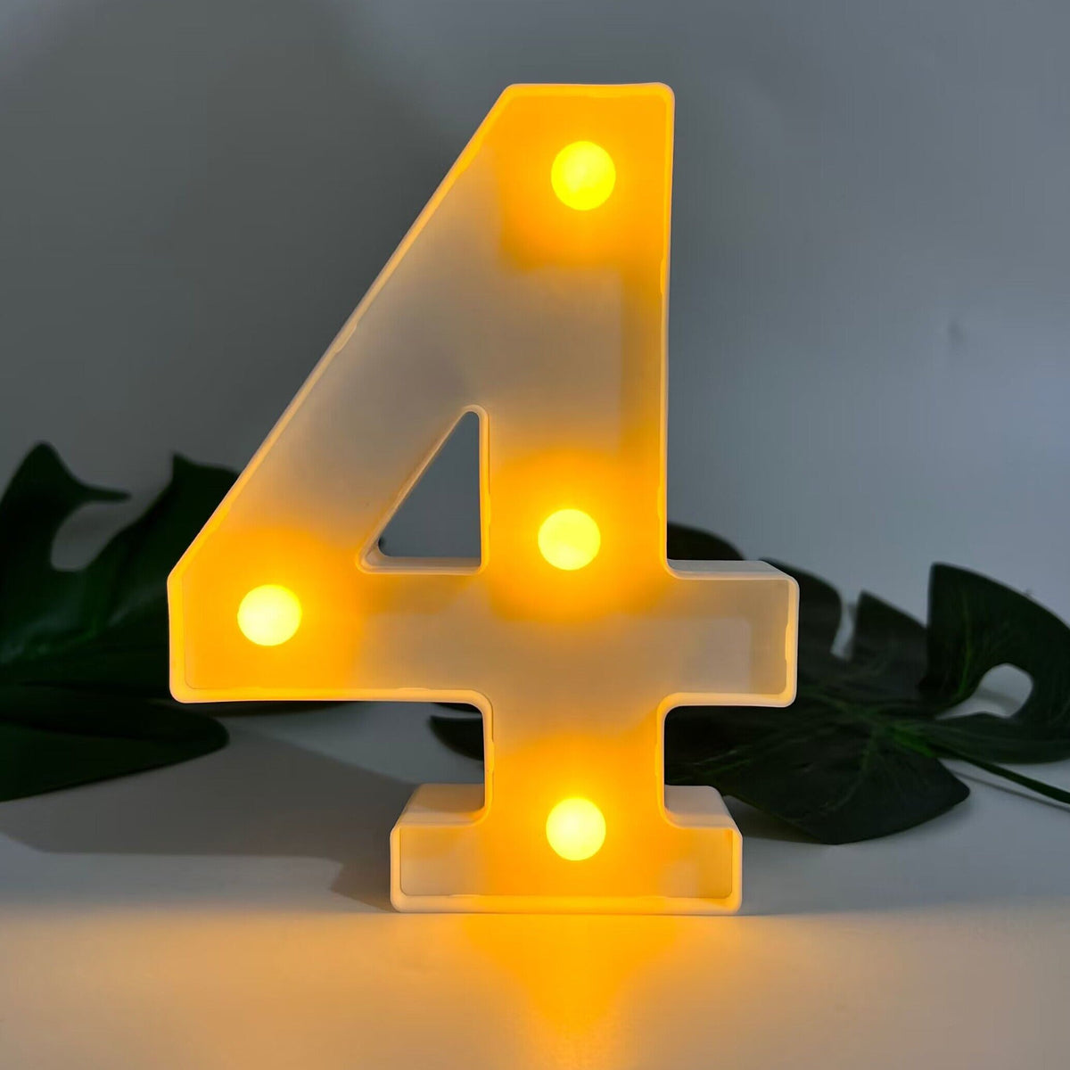 AlphaGlow - LED Dekoracyjna Lampa Literowa z Zasilaniem Bateryjnym