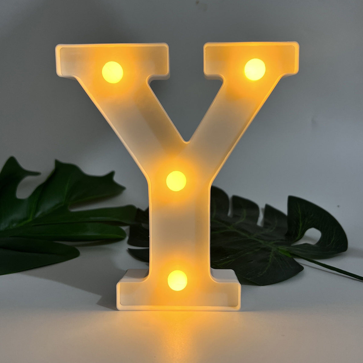 AlphaGlow - LED Dekoracyjna Lampa Literowa z Zasilaniem Bateryjnym