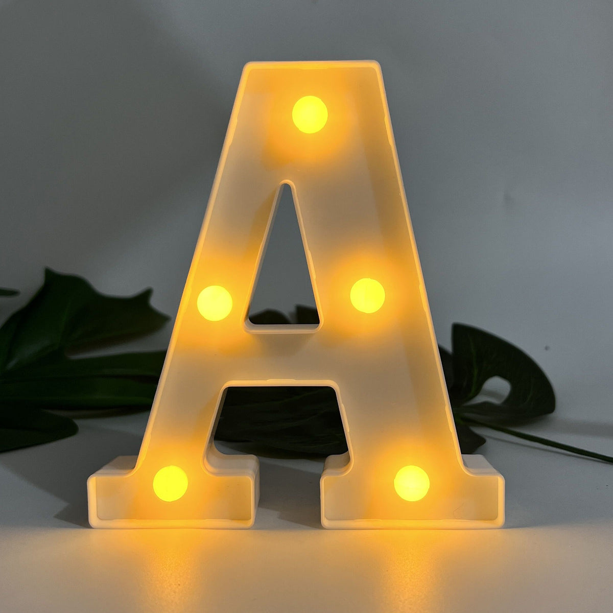 AlphaGlow - LED Dekoracyjna Lampa Literowa z Zasilaniem Bateryjnym