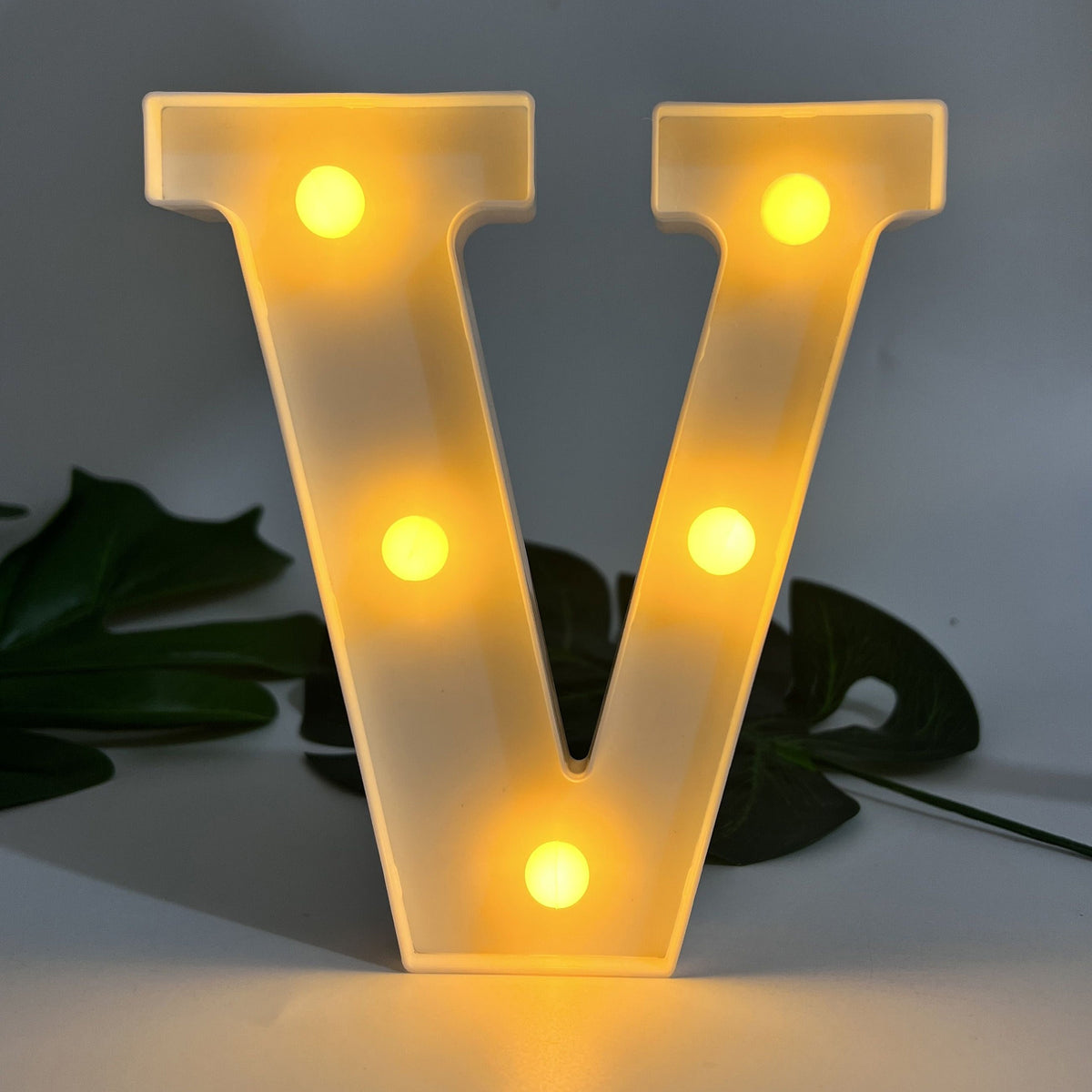 AlphaGlow - LED Dekoracyjna Lampa Literowa z Zasilaniem Bateryjnym