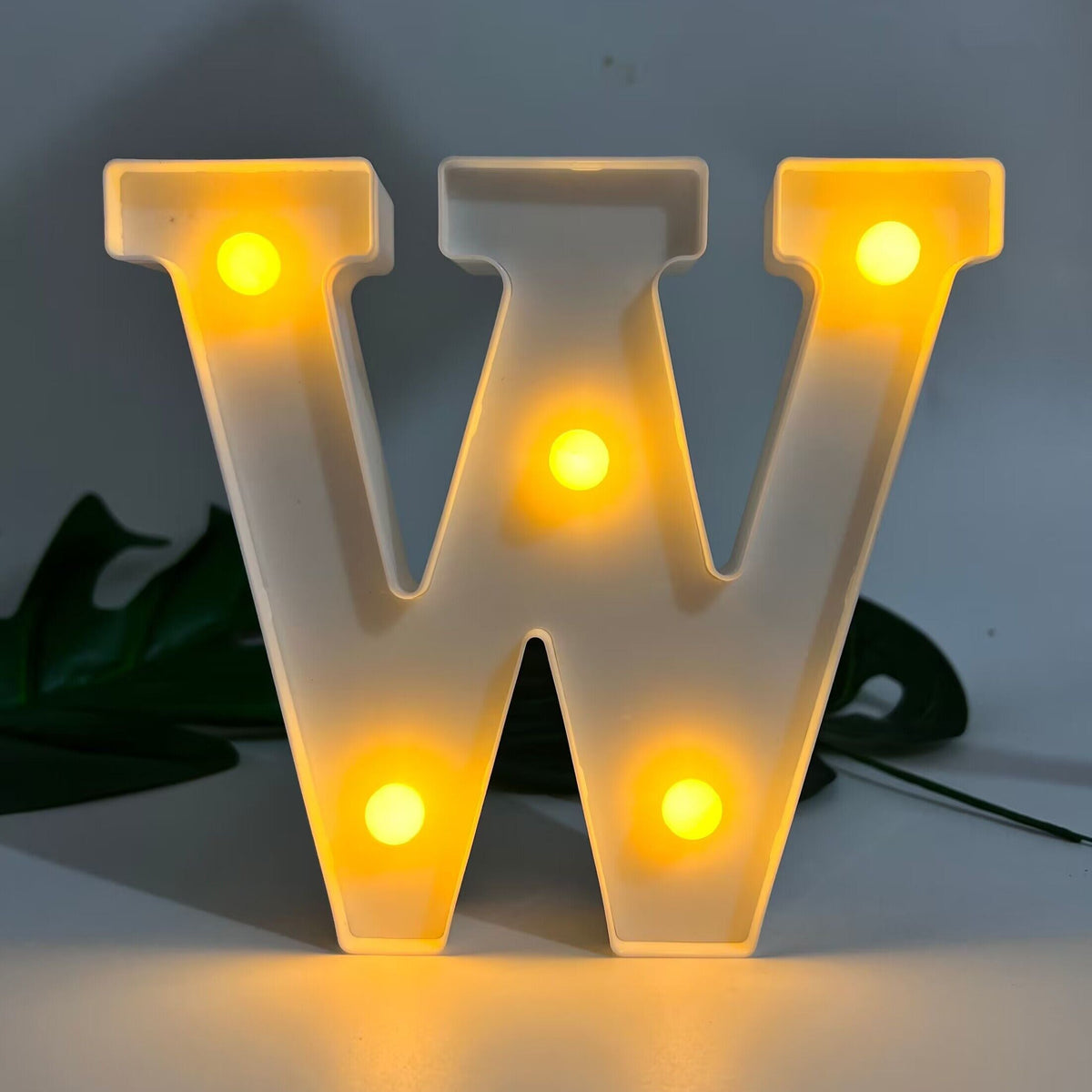 AlphaGlow - LED Dekoracyjna Lampa Literowa z Zasilaniem Bateryjnym