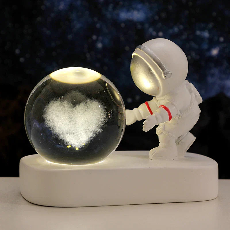Lampka nocna Astronauta - Lampa kosmiczna z LED i kryształową kulą