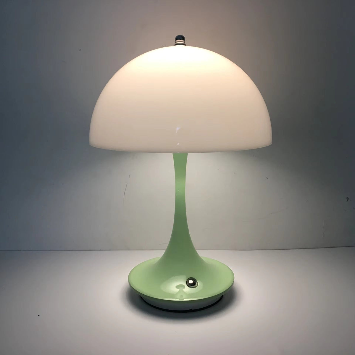 LumiFlex - Bezprzewodowa Lampa LED na Stół, Ładowalna i Ściemniana, Idealna do Salonu i Biura