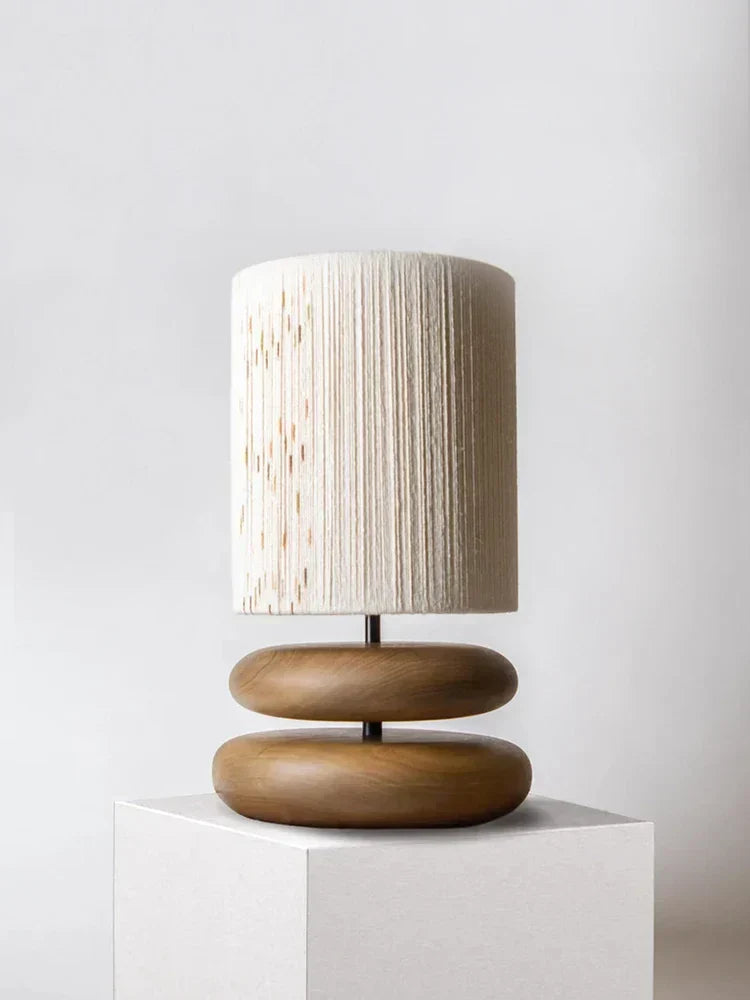 RusticGlow - Lampa Stołowa z Orzecha z Lnianym Kloszem – Naturalne Oświetlenie do Salonu i Sypialni
