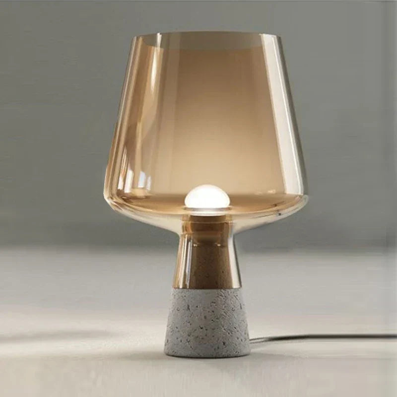 LumiSteel – Przemysłowa Lampa Stołowa ze Stali z Szklanym Kloszem, Vintage Nocna Lampa