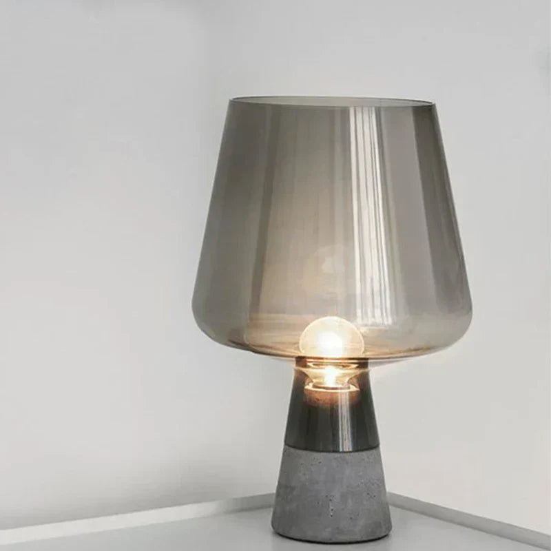 LumiSteel – Przemysłowa Lampa Stołowa ze Stali z Szklanym Kloszem, Vintage Nocna Lampa