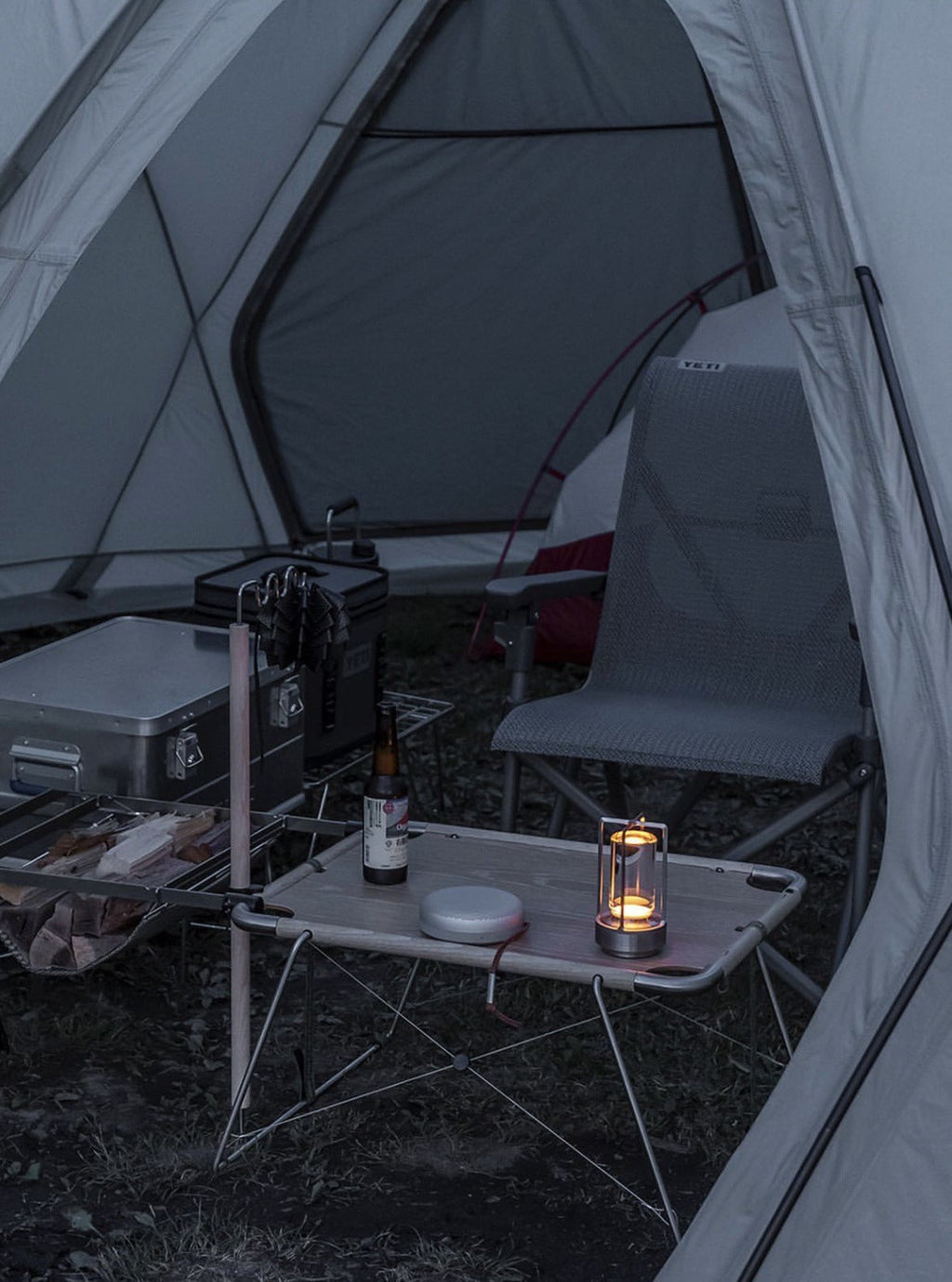 Przenośna Lampa LED z Portem USB i Różnymi Ustawieniami Światła