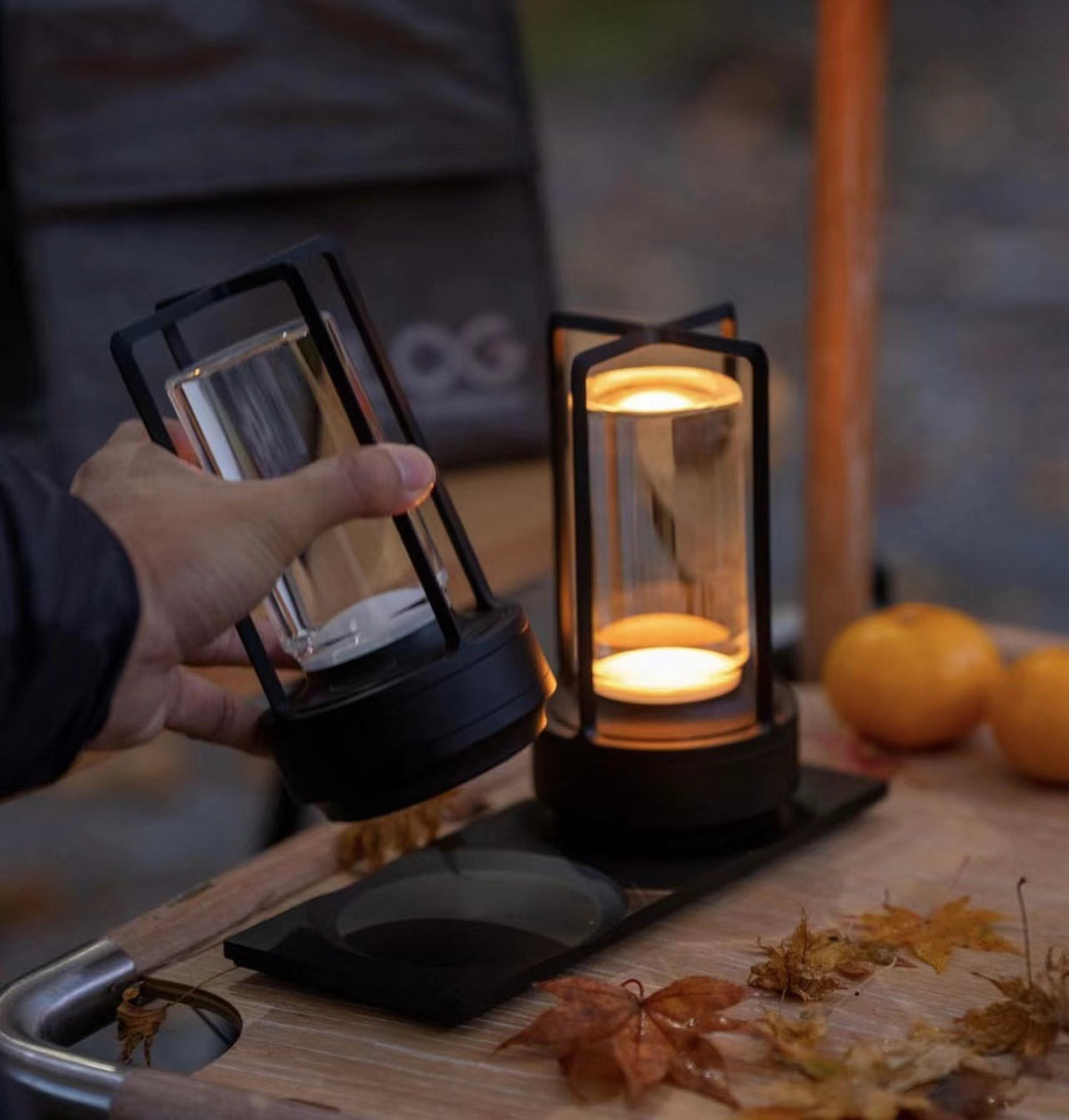 Przenośna Lampa LED z Portem USB i Różnymi Ustawieniami Światła