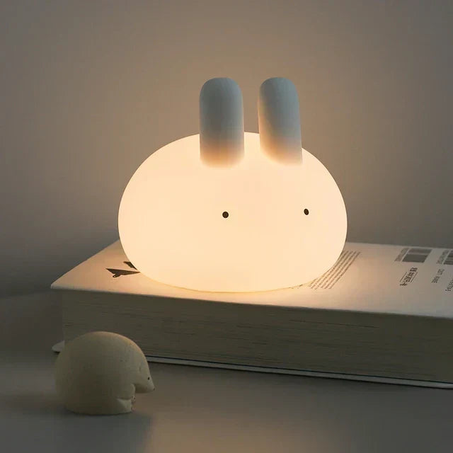 BunnyGlow - Ściemnialna LED Nocna Lampa dla Dzieci z Dotykowym Sterowaniem i Funkcją Ładowania USB