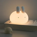 BunnyGlow - Ściemnialna LED Nocna Lampa dla Dzieci z Dotykowym Sterowaniem i Funkcją Ładowania USB