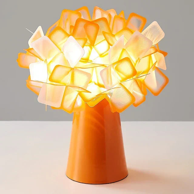LumiBloom – Dekoracyjna Lampa Stołowa LED o Unikalnym Designie