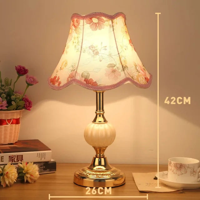 NordicRetro – Vintage Lampa Stołowa z Ponadczasowym Designem