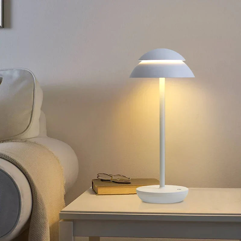PowerLuxe - Ładowana Lampa Stołowa