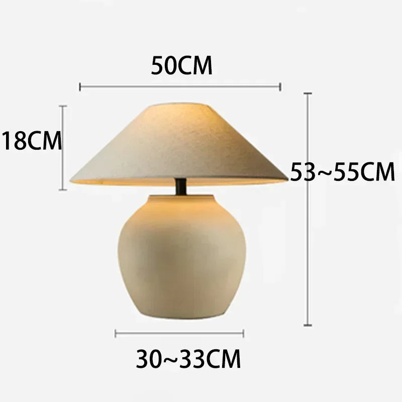 LumeVase – Ceramiczna Lampa Stołowa o Minimalistycznym Designie