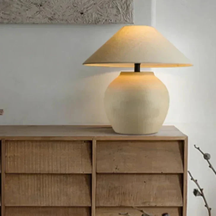 LumeVase – Ceramiczna Lampa Stołowa o Minimalistycznym Designie