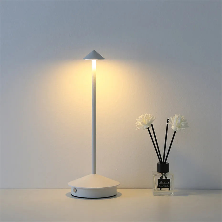 StijlLicht - Lampa stołowa designerska Spraw, by Twoja przestrzeń lśniła z StijlLicht