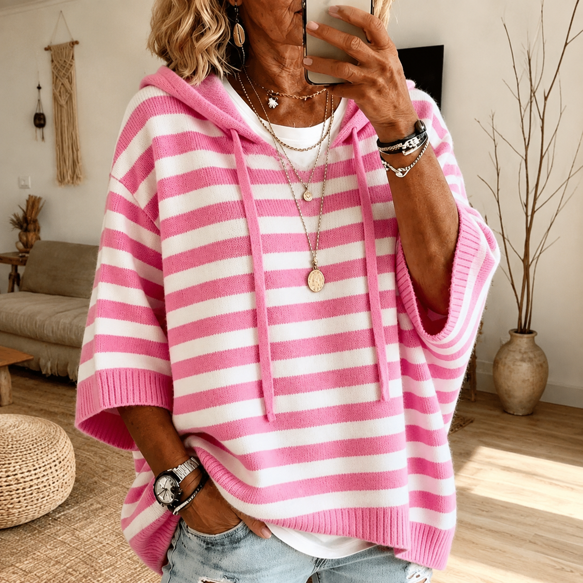Emilie – Rosa Randig Poncho Tröja