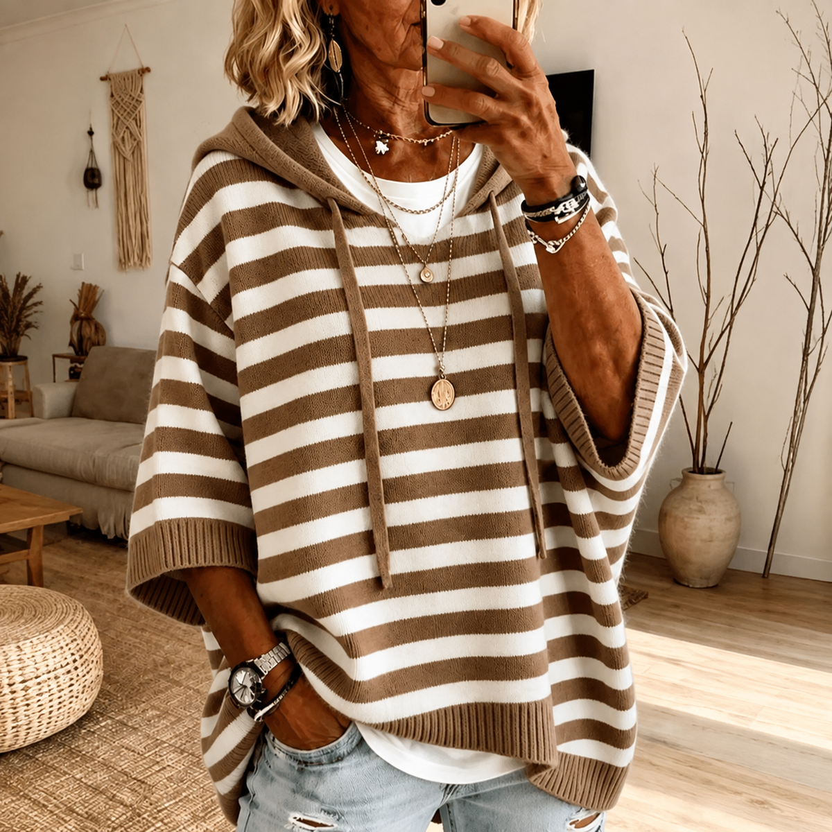 Mathilde – Taupe Randig Poncho Tröja