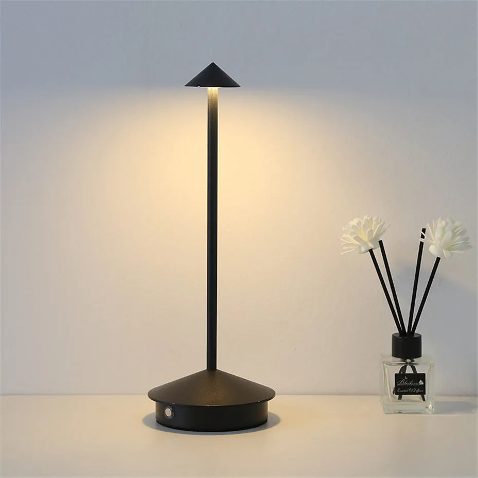 StijlLicht - Lampa stołowa designerska Spraw, by Twoja przestrzeń lśniła z StijlLicht