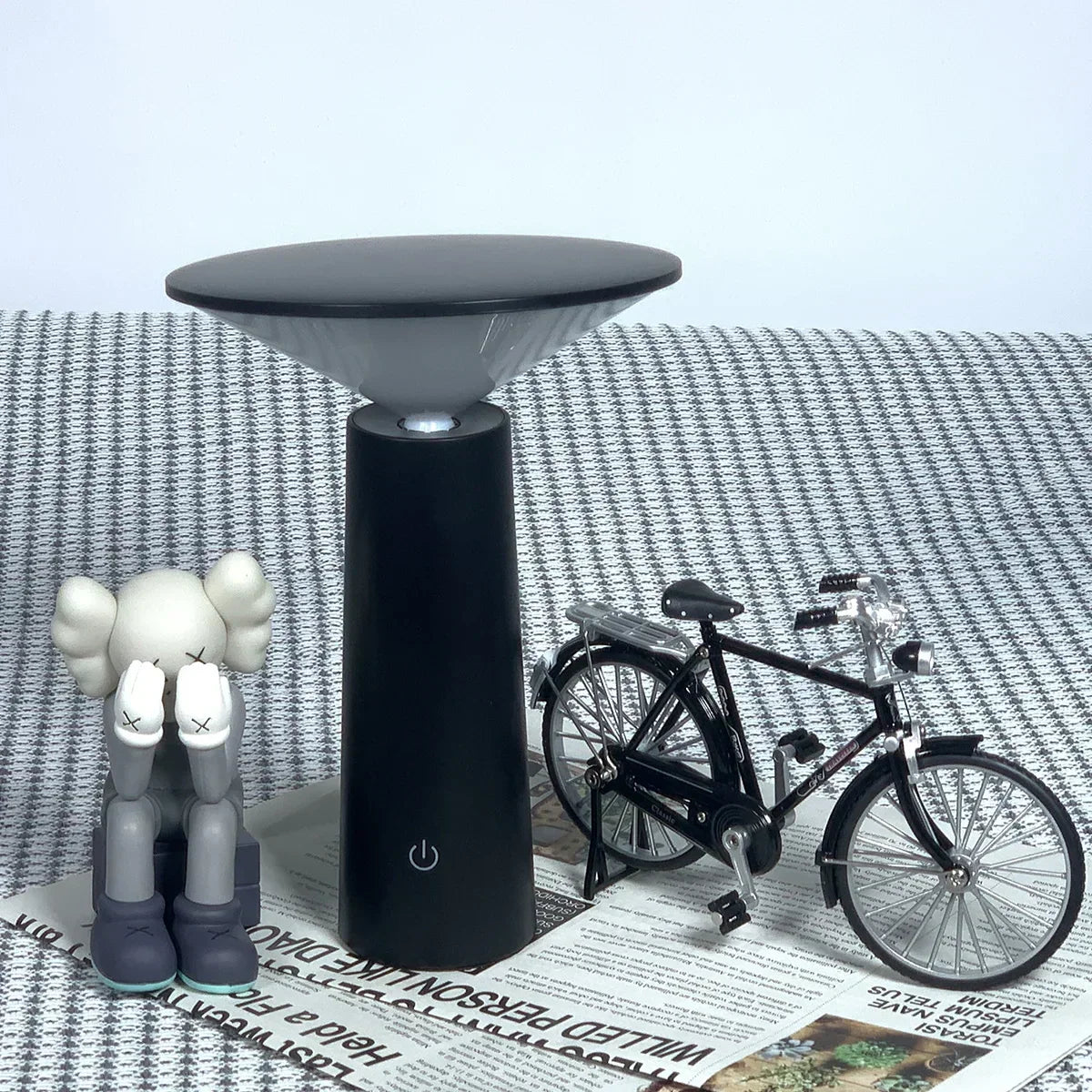 LumiRemote – Bezprzewodowa Lampa LED na Stół, Ładowane Oświetlenie