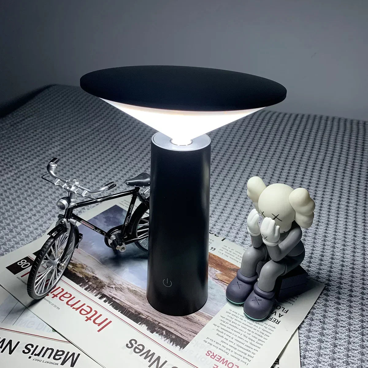 LumiRemote – Bezprzewodowa Lampa LED na Stół, Ładowane Oświetlenie