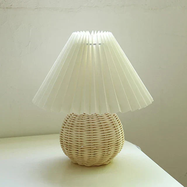 RetroGlow - Vintage Lampa Stołowa z Fałdowanym Kloszem – Stylowa Retro Lampa Nocna
