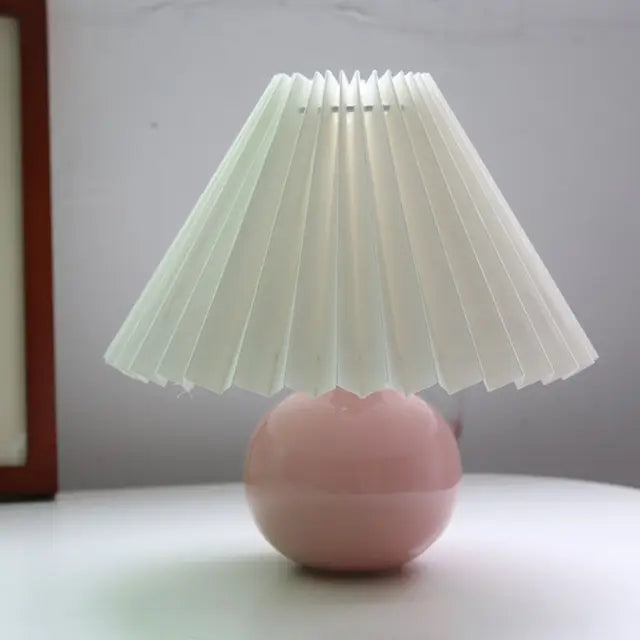 RetroGlow - Vintage Lampa Stołowa z Fałdowanym Kloszem – Stylowa Retro Lampa Nocna