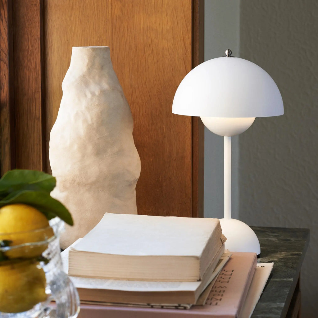 SolarFlare - Lampa stołowa LED do stylowego wnętrza