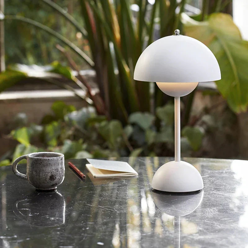 SolarFlare - Lampa stołowa LED do stylowego wnętrza