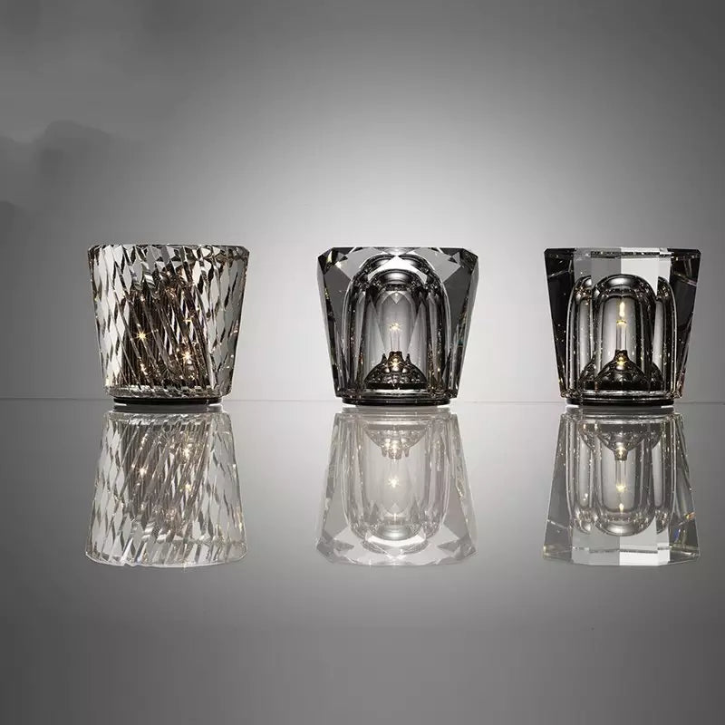 CrystalGlow - Bezprzewodowa Kryształowa Lampa Stołowa z Oświetleniem LED