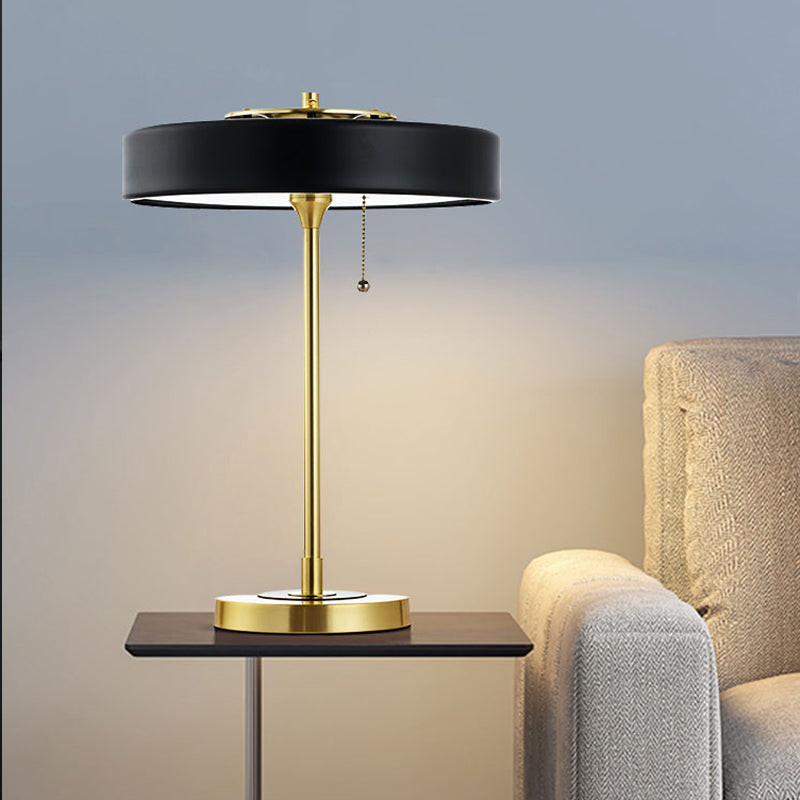 RetroGlow - Lampa Biurkowa w Stylu Vintage, Mosiężna Lampa Stołowa