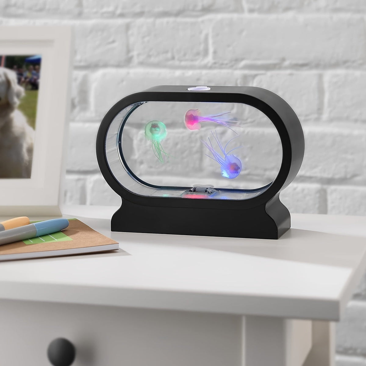 LumiJelly - Lampa Stołowa LED Meduza, Symulacja Akwarium w 3 Kolorach, Zasilana Baterią, Światło Dekoracyjne