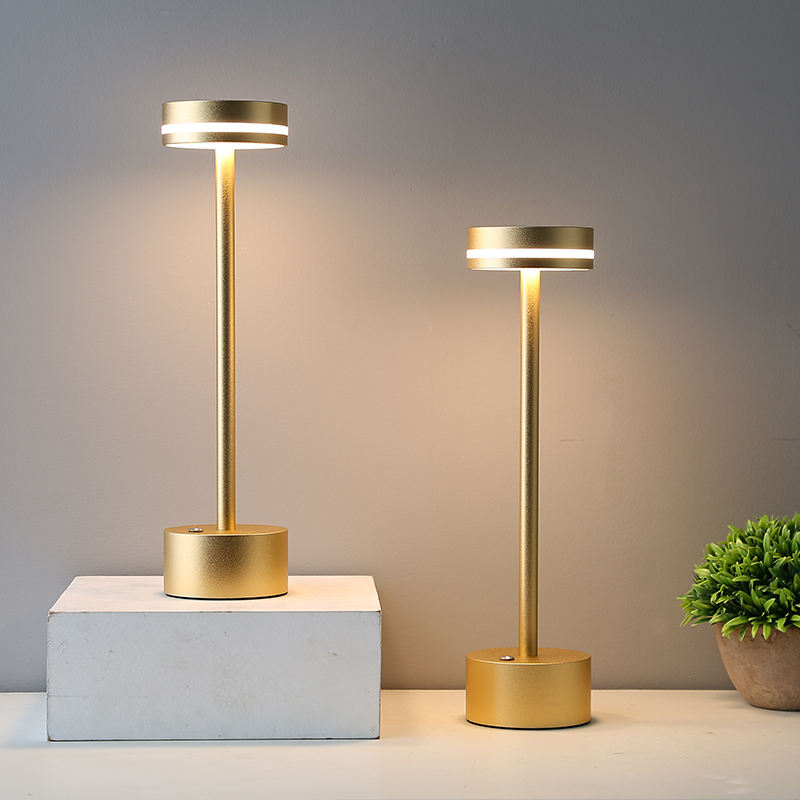 LuxeLight - Bezprzewodowa Lampa Stołowa