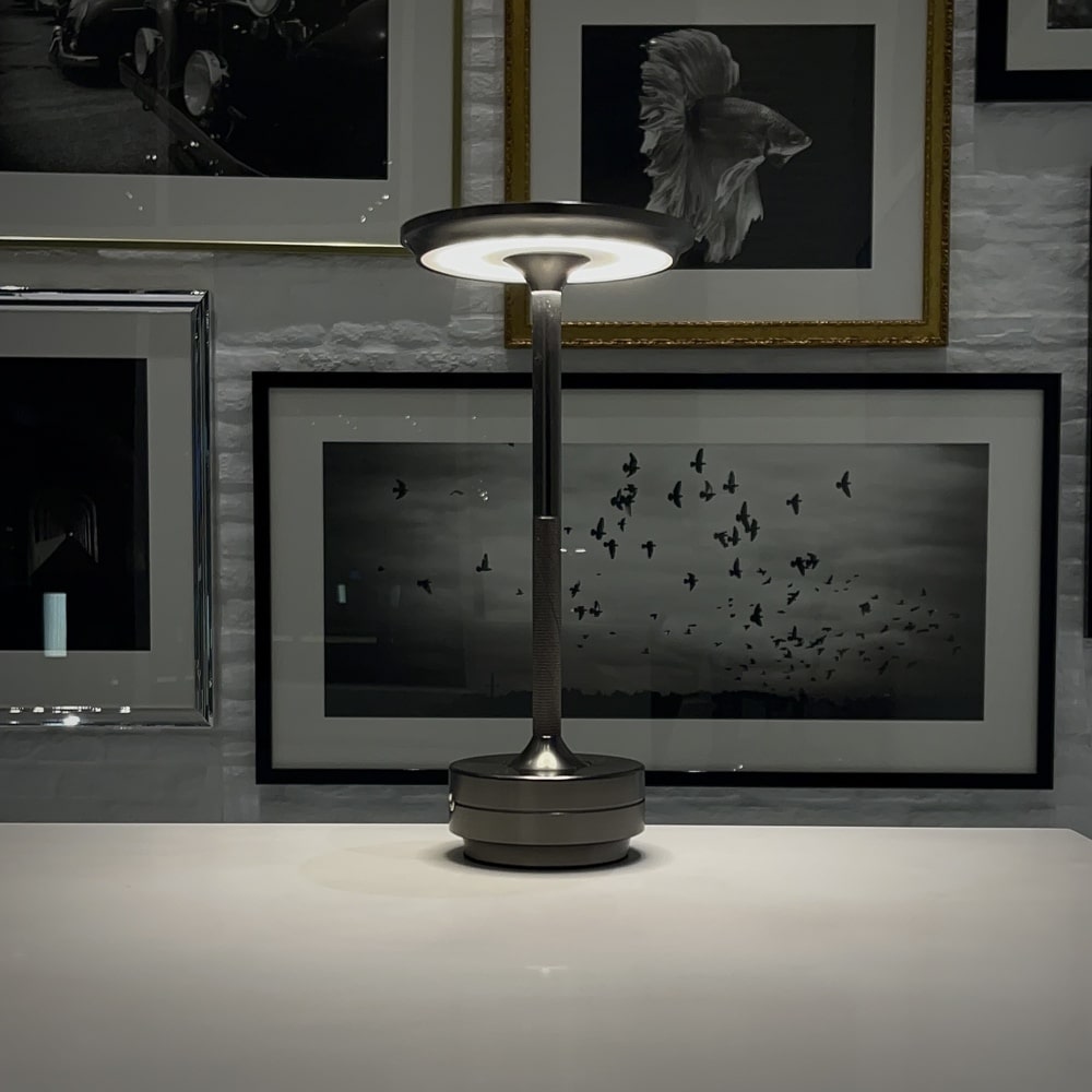 Ambientowa Metaliczna Lampa Stołowa Bezprzewodowa