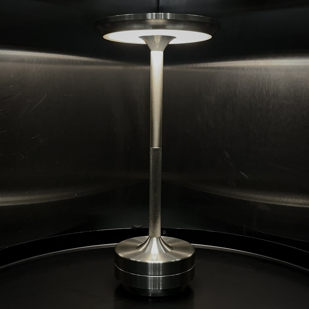 Ambientowa Metaliczna Lampa Stołowa Bezprzewodowa
